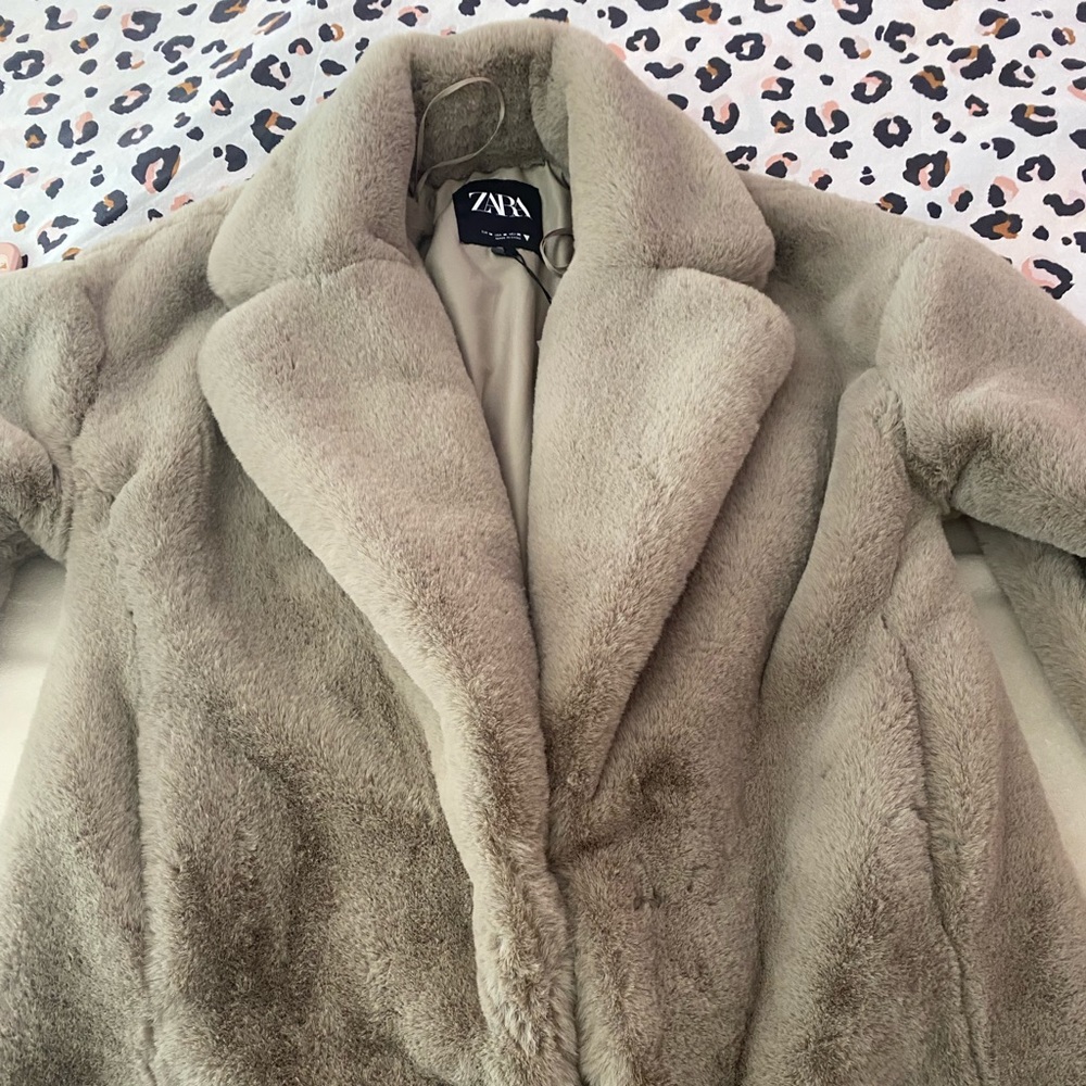 Zara light grey faux fur coat 1255/895